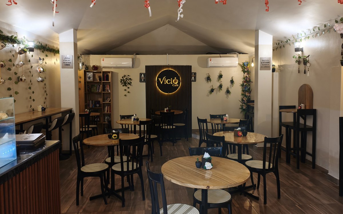 Salón de Vicio Café